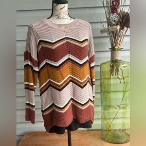 Zigzag designed sweater. Size XL